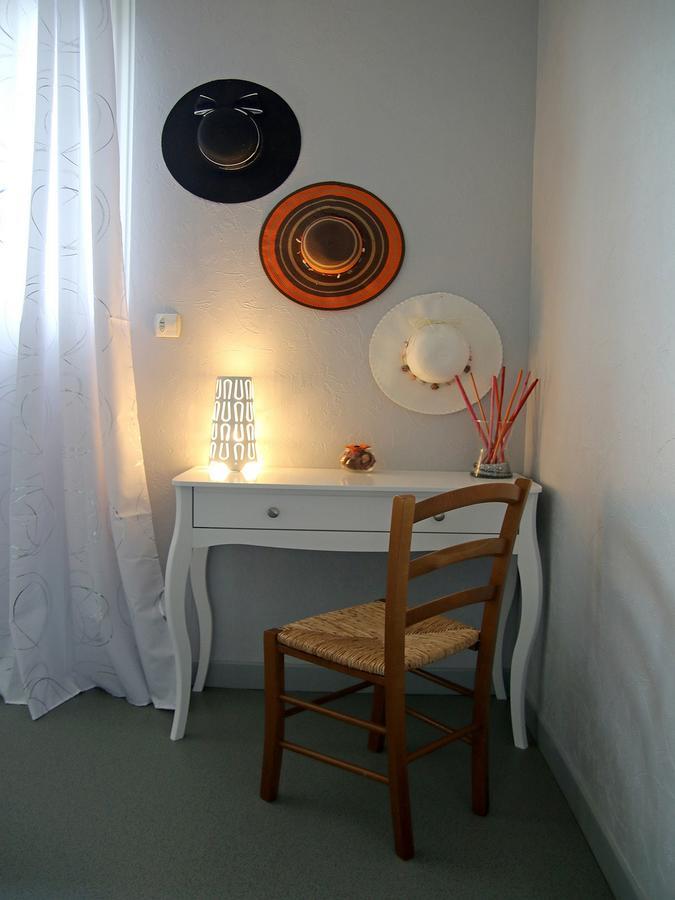 Le Grand Val Bed and Breakfast Lavastrie Exteriör bild