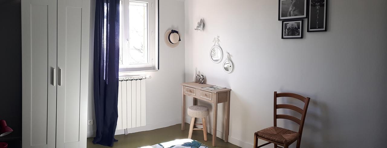 Le Grand Val Bed and Breakfast Lavastrie Exteriör bild