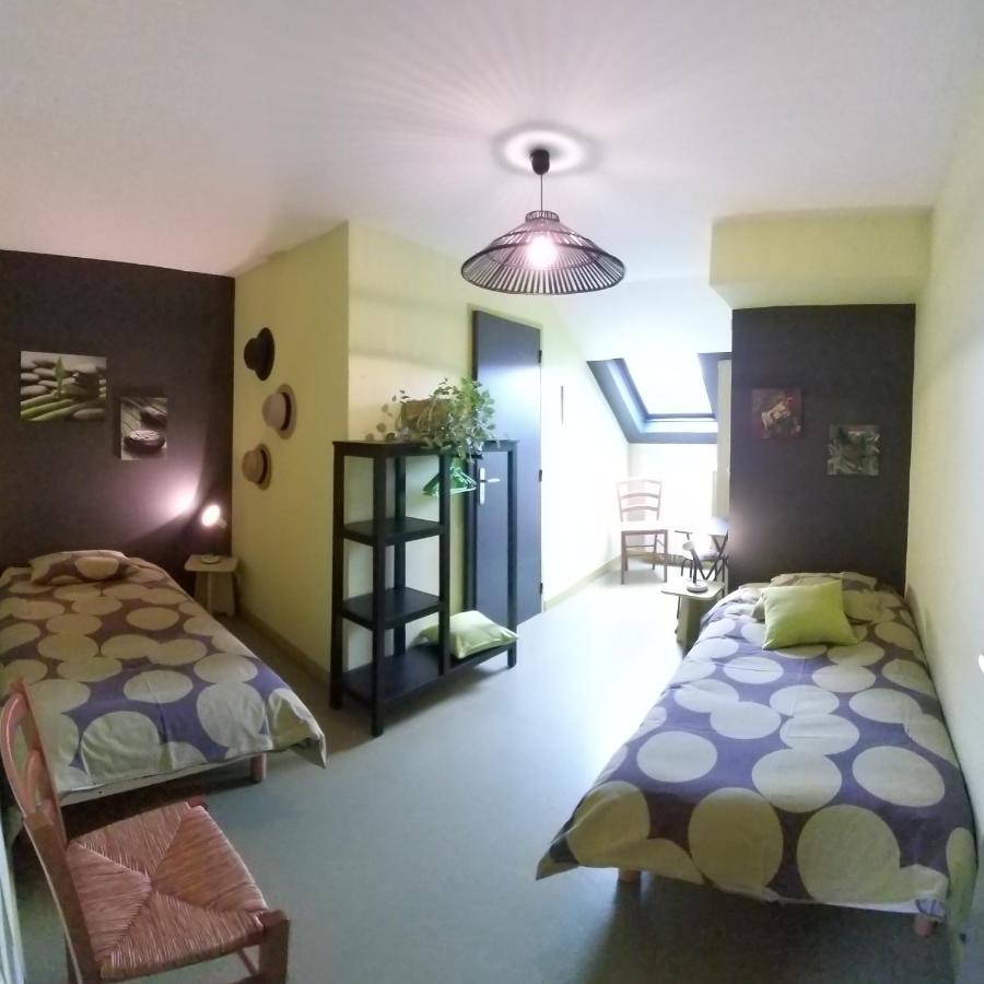 Le Grand Val Bed and Breakfast Lavastrie Exteriör bild